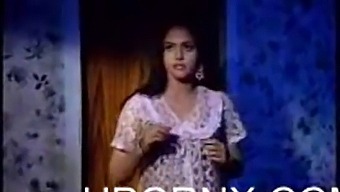 Sveže Indijske Igralke Igrajo V Vročem Porno Videu
