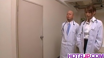 Arisa Ebihara Receives A Threesome From Two Doctors After Performing Oral Sex