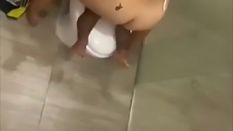 Calvinov Široko Obkrožen Video