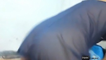 Watch As Lonely Comadre Enjoys Anal Sex And Gives The Wrong Hole To Me